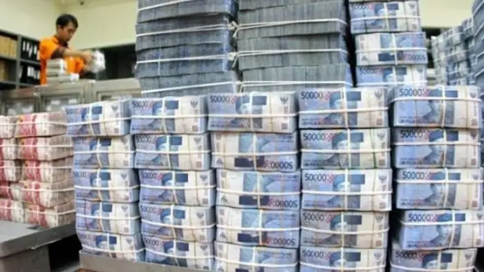 2 bank pelat merah siapkan dana tunai rp41 triliun jelang nataru 2025/2026 bank pelat merah menyiapkan dana tunai rp41 triliun untuk mengantisipasi lonjakan transaksi masyarakat selama libur nataru 2025/2026.